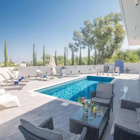 Ymnia 1 Villa *